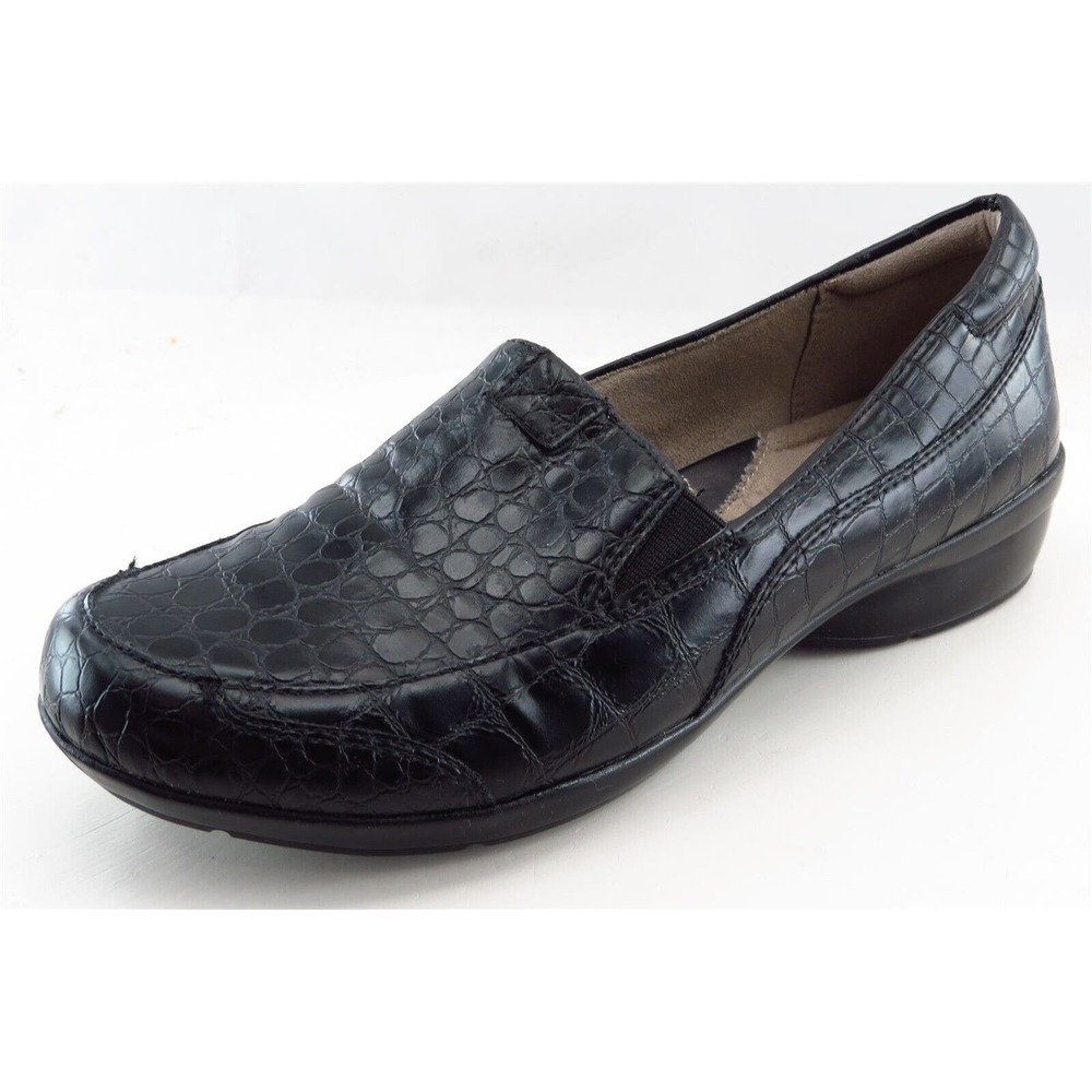 Naturalizer Black Croc-Embossed Loafers